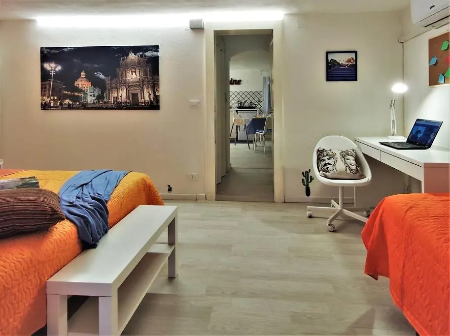 Central Apartments Mezzanine - 1 Min To Via Etnea Catania
